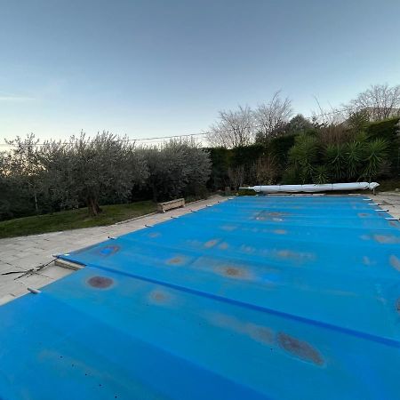 Sernhac Villa Les Iris מראה חיצוני תמונה